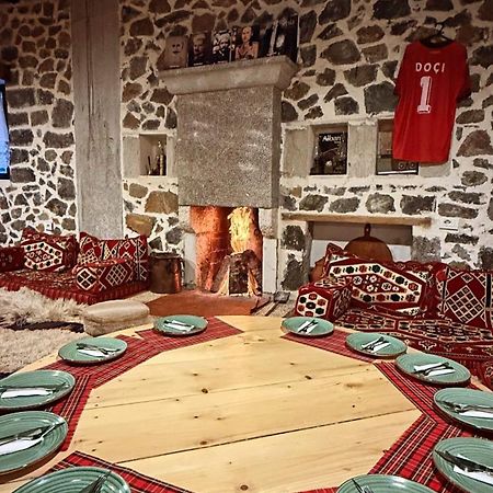 Готель Bujtina Oxhaku I Docit Peshkopi Екстер'єр фото